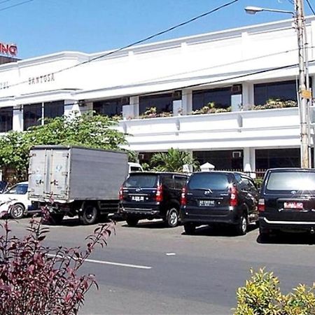 Hotel Santosa Malang Exteriör bild