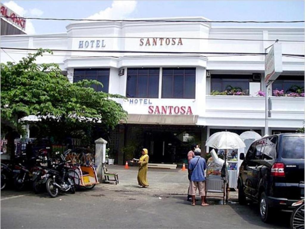 Hotel Santosa Malang Exteriör bild