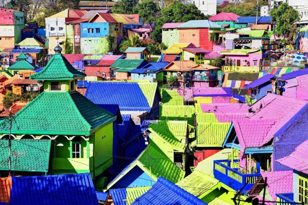 Hotel Santosa Malang Exteriör bild