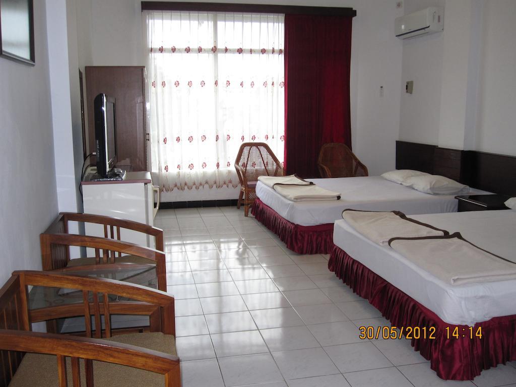 Hotel Santosa Malang Rum bild